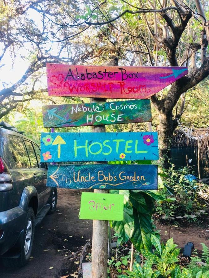 Rainbow Caravan Hostel Las Pilas Exterior foto