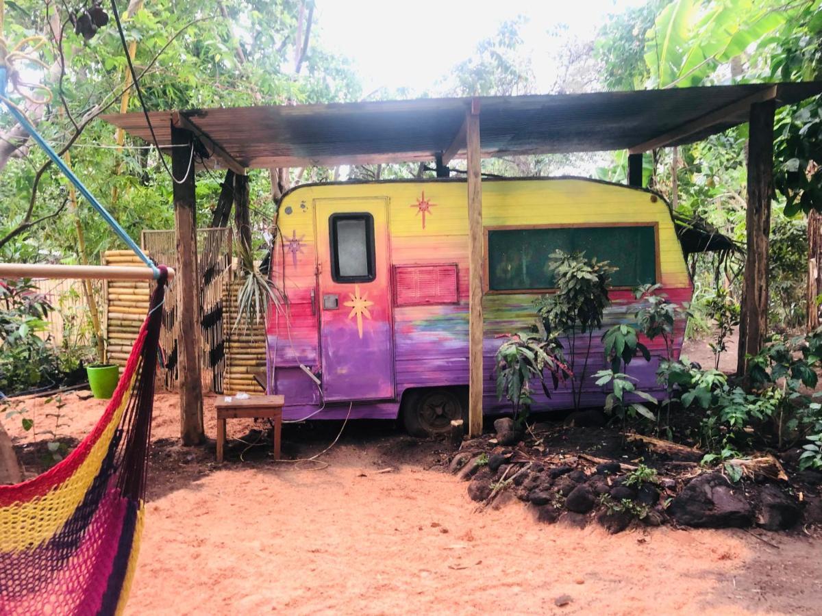 Rainbow Caravan Hostel Las Pilas Exterior foto